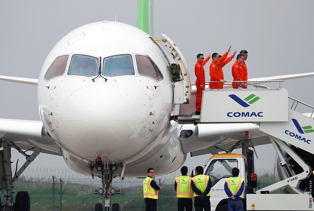 Китайские самолеты. Comac c919. Самолет Comac c919. Комак 919. C919 пассажирский самолёт.