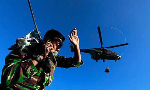   -       Sukhoi Superjet-100.