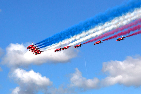        "Red Arrows" ( ).