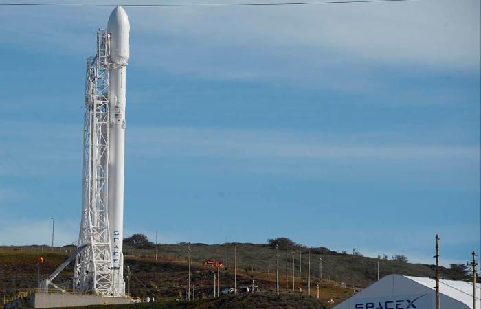 Space X        Falcon 9