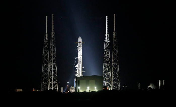  SpaceX      Falcon 9  -