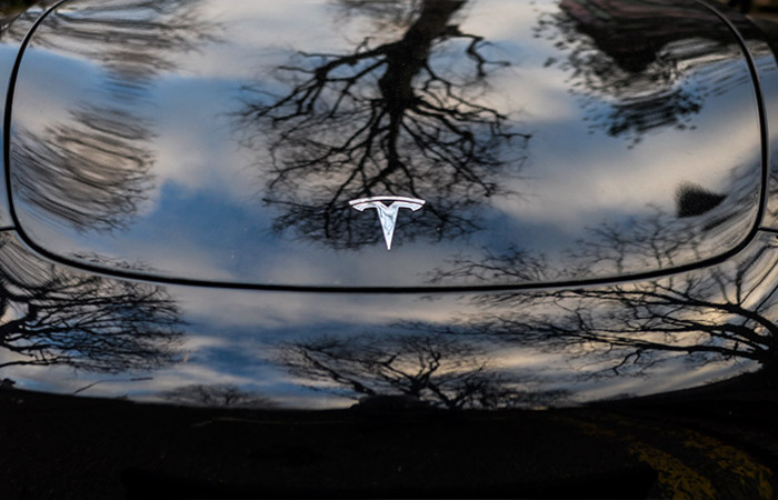    Tesla   