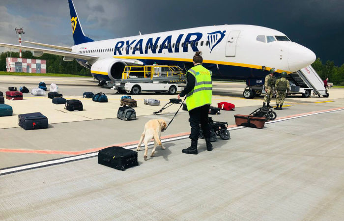         Ryanair