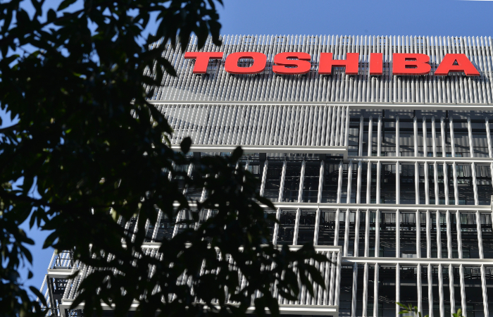  Toshiba      