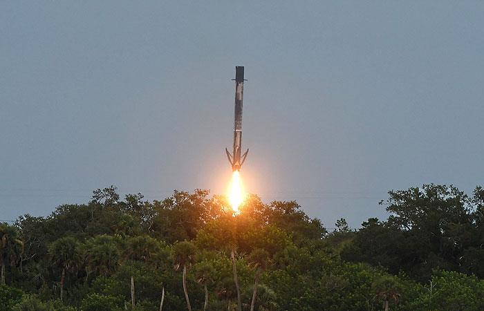   Falcon 9     