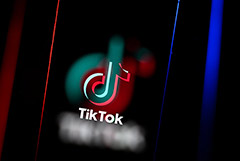  ,       TikTok